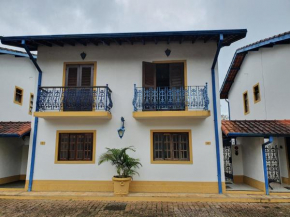 Casa com 2 quartos para temporada em Condomínio na Praia de Maranduba